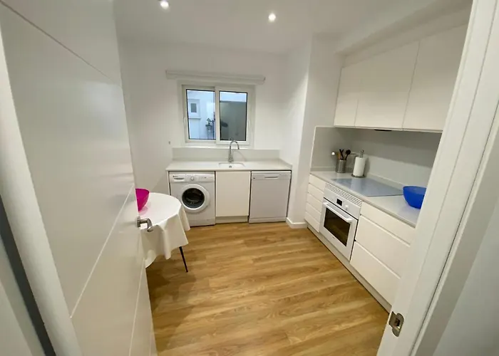 En Pleno Centro De Con Vistas Al Castillo!!! *