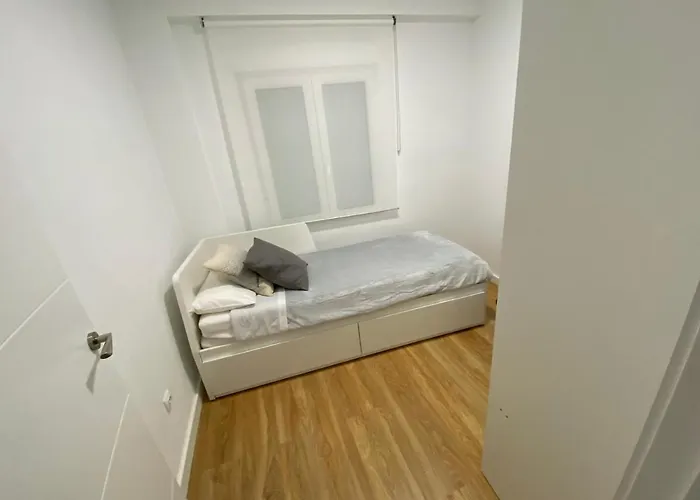 Апартаменти En Pleno Centro De Con Vistas Al Castillo!!!